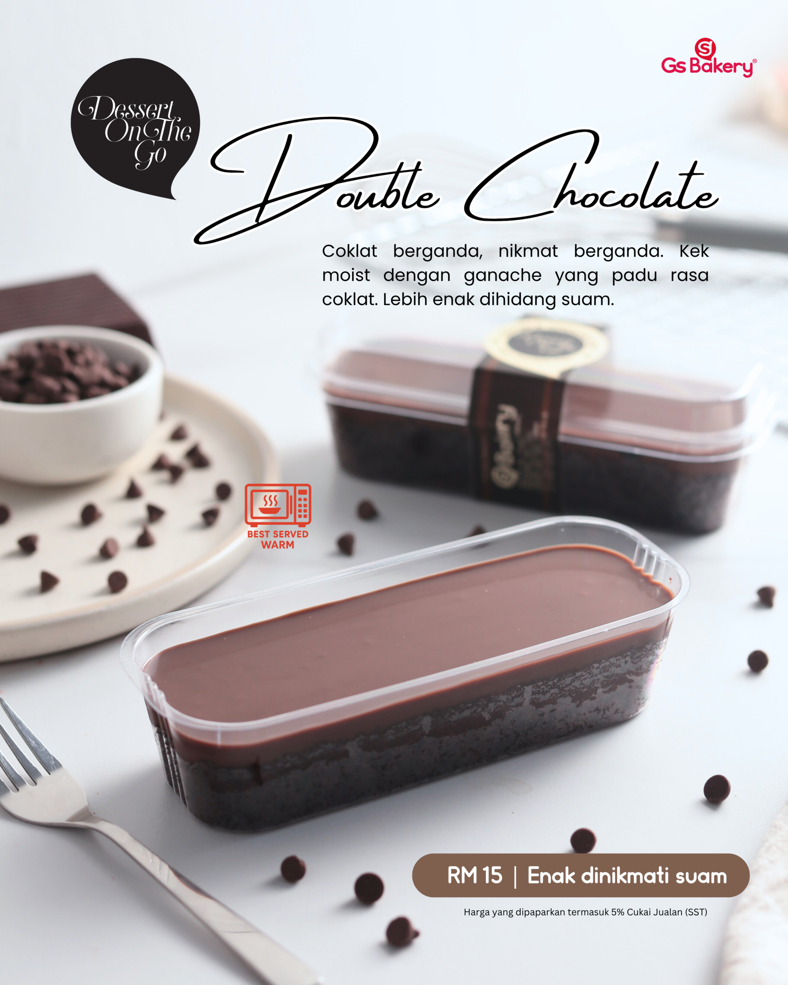 Sepotong kek double chocolate moist dengan ganache coklat pekat